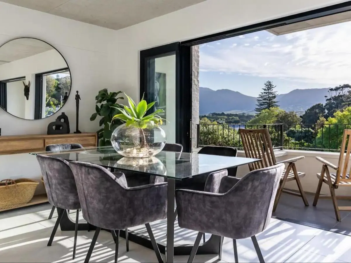 Luxury Accomodation At The Alphen Glen Cape Town