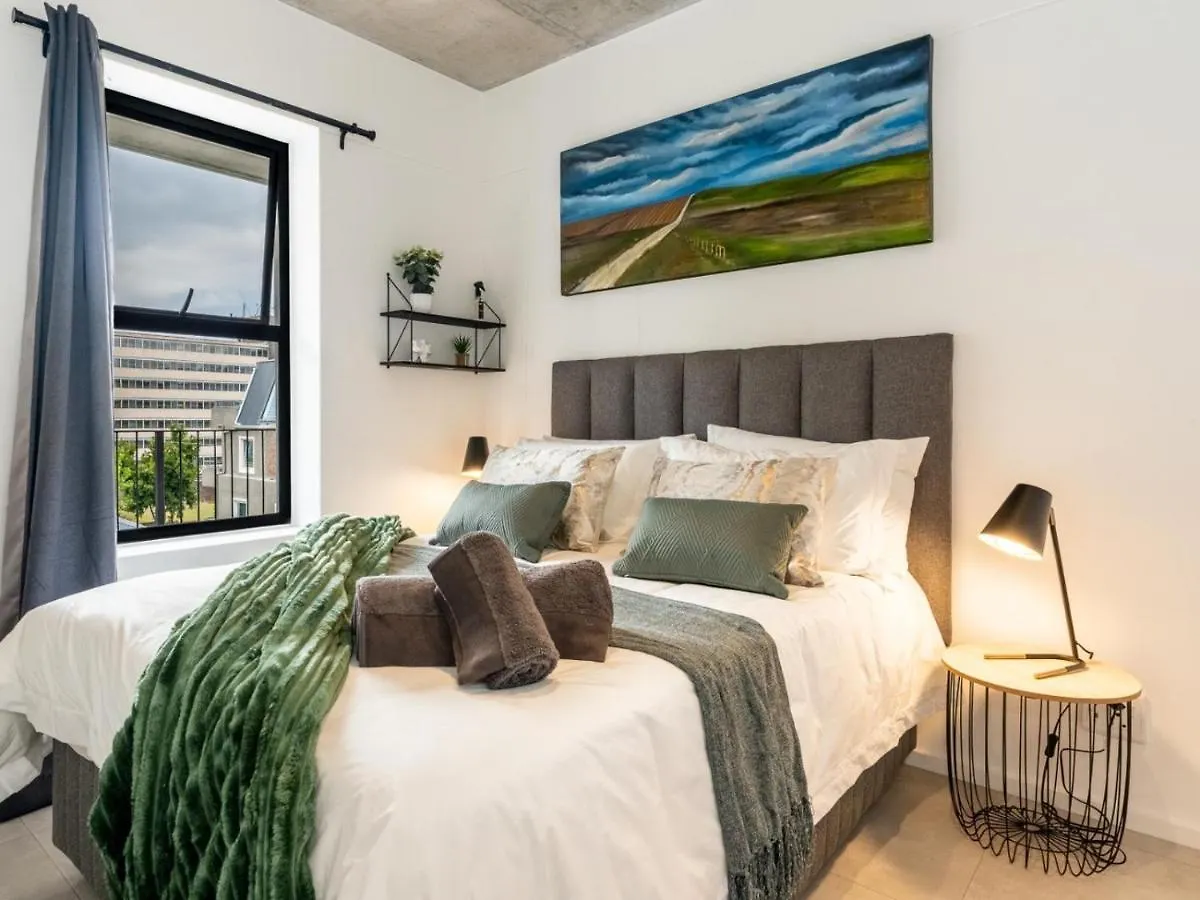 Luxury Accomodation At The Alphen Glen Cape Town